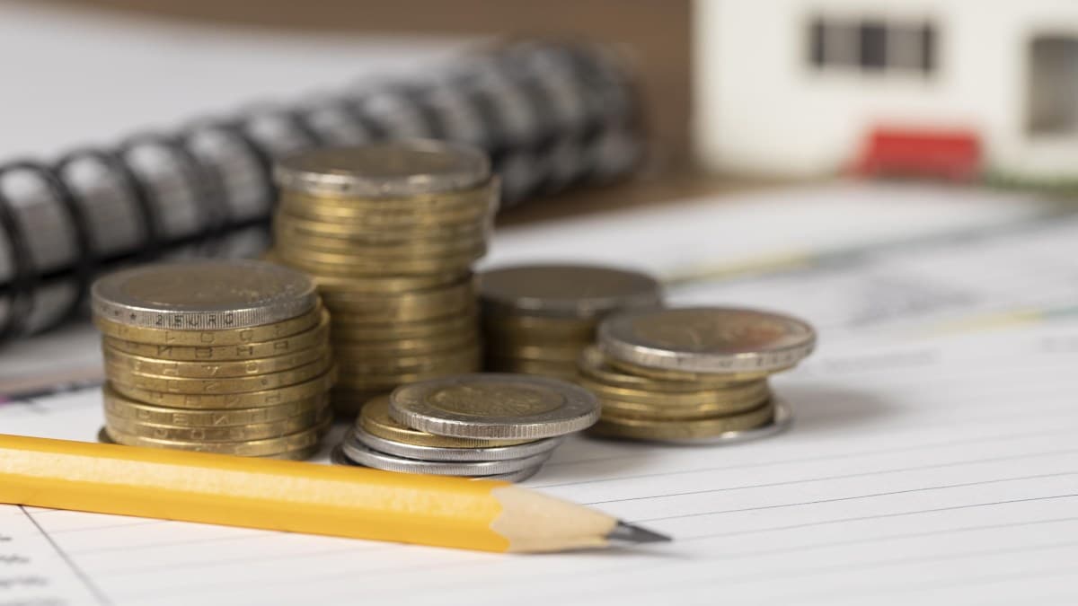 Pesquisa revela dificuldades financeiras de brasileiros nos últimos 12 meses