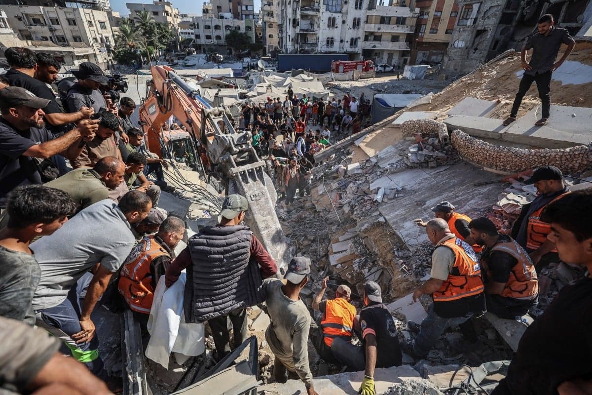 Desabamento de prédio em Gaza deixa 20 mortos, incluindo crianças