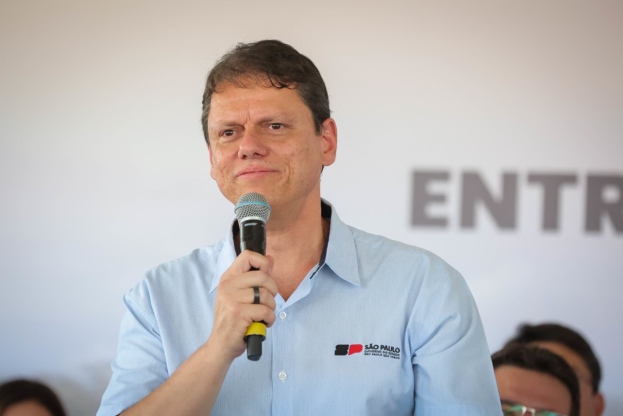 Avaliação de Tarcísio de Freitas mantém 45% de aprovação