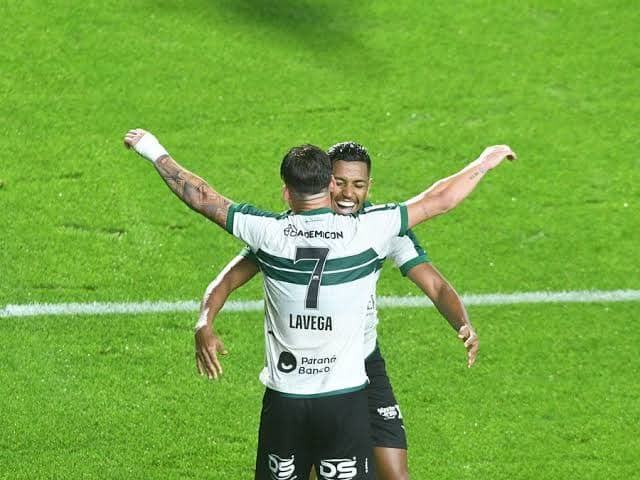 Coritiba hoje: vitória sobre a Chapecoense alivia pressão e Coxa mira duelo com o São Paulo