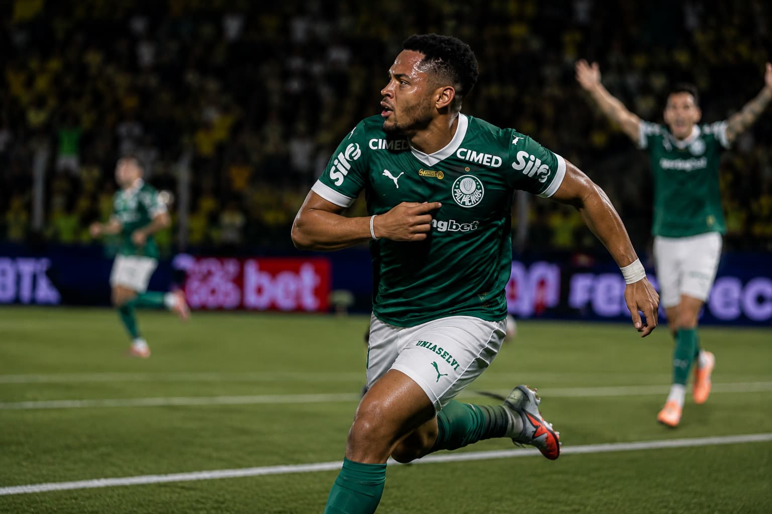 Palmeiras vence LDU na ida das quartas da Libertadores; Giay marca e Gómez fica fora da volta