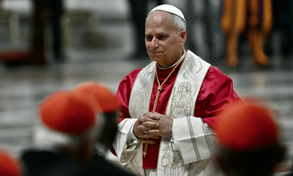 Papa Leão XIV reza por vítimas de acidente em Juazeiro do Norte