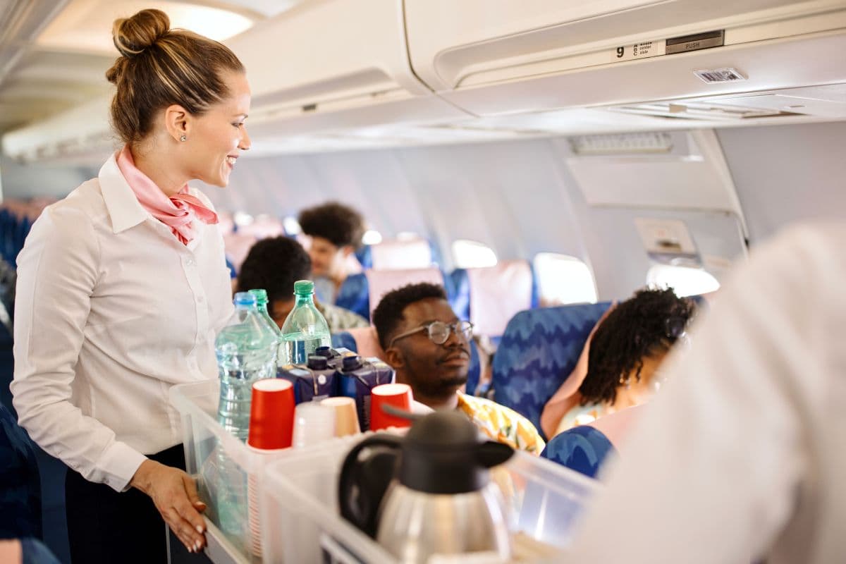 Querosene de aviação sobe 40,7%, elevando tarifas aéreas no Brasil