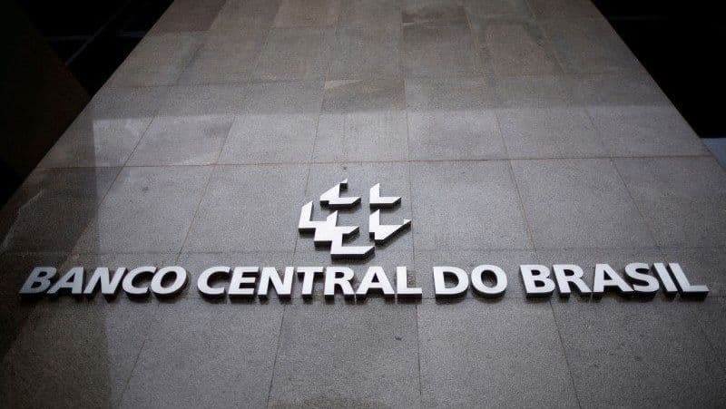 Endividamento das famílias se mantém estável em abril