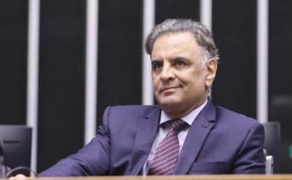 Aécio Neves recebe convite para concorrer à presidência em 2026