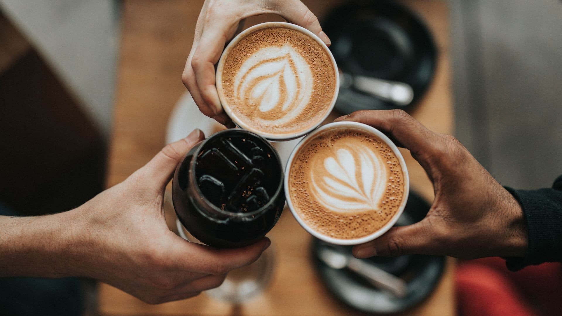 O caminho do café: da colheita à xícara e seu impacto cultural