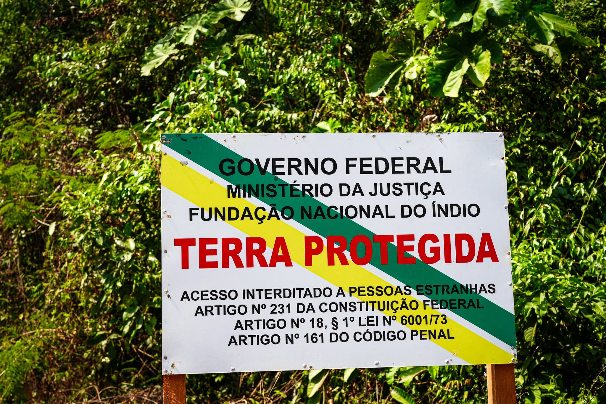 Luis Inácio Lucena Adams Propõe Uso de Terras Indígenas em Situações Especiais