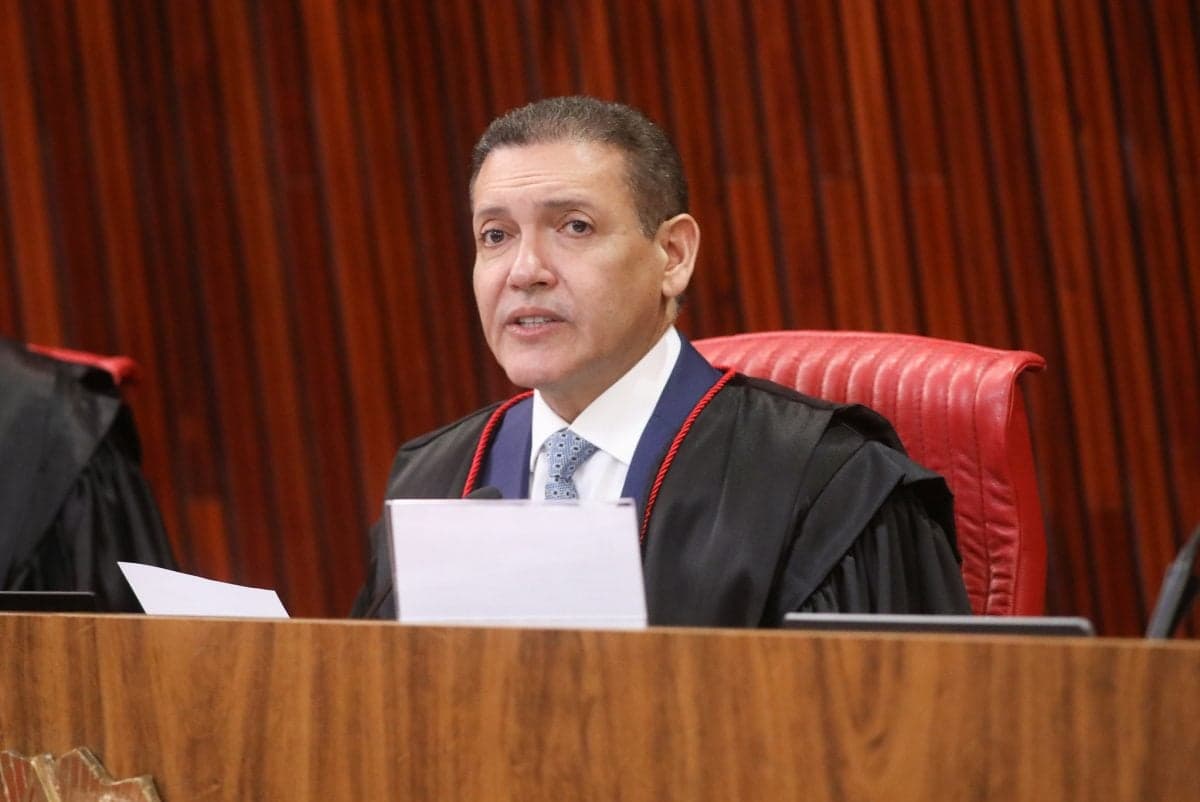 Ministro do TSE determina remoção de vídeo de Lula por críticas à Justiça Eleitoral