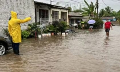 Fortes chuvas no nordeste deixam ao menos oito mortos