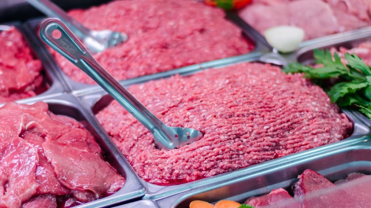 Iraque: Açougueiro condenado por vender carne de porco como bovina