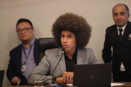 Assembleia do Paraná pode cassar mandato de Renato Freitas