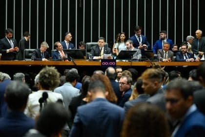 Senado vota criação de política nacional para estudantes superdotados