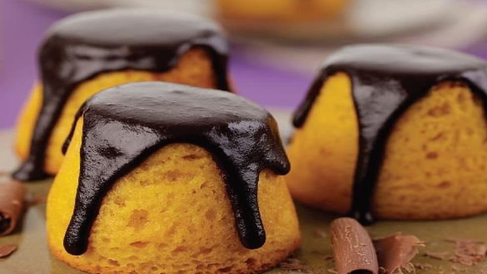 Receita de bolinho de cenoura: como fazer passo a passo