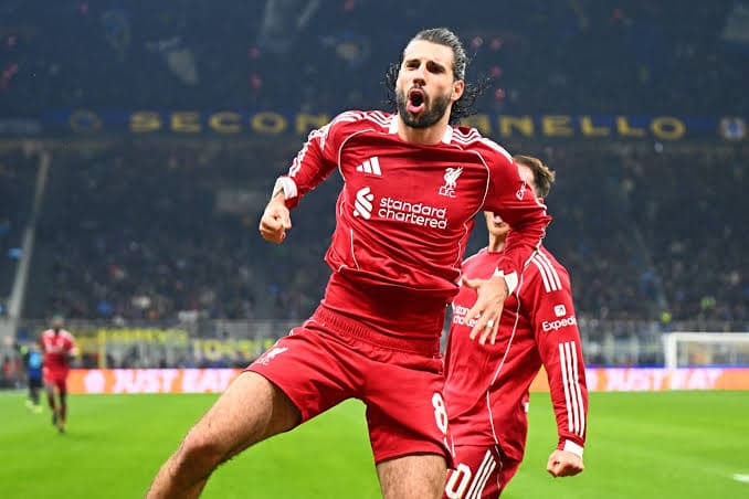 Liverpool estreia na Premier League contra o Newcastle e inicia nova era sob comando de Andoni Iraola