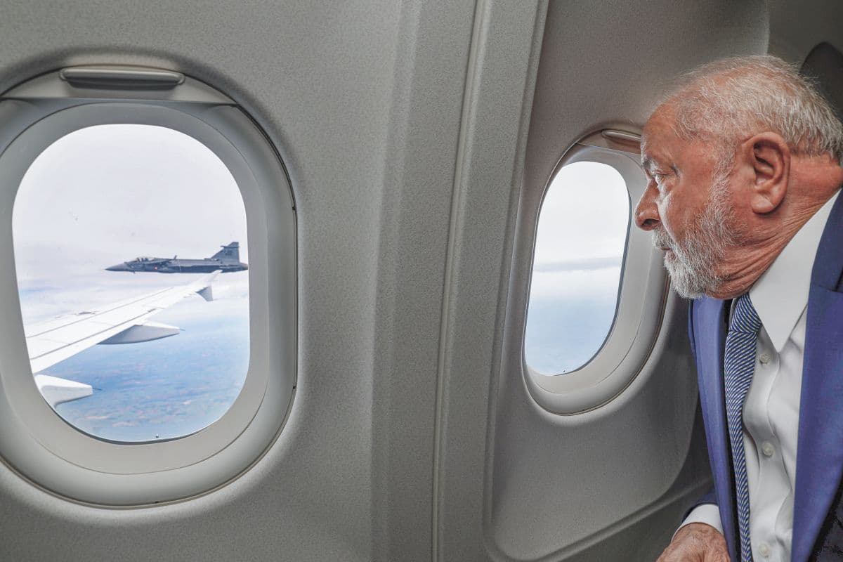 Lula reduz viagens internacionais em seu terceiro mandato