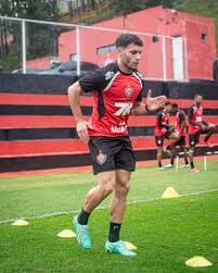 Retorno de Martinez marca a convocação do EC Vitória para duelo com Palmeiras