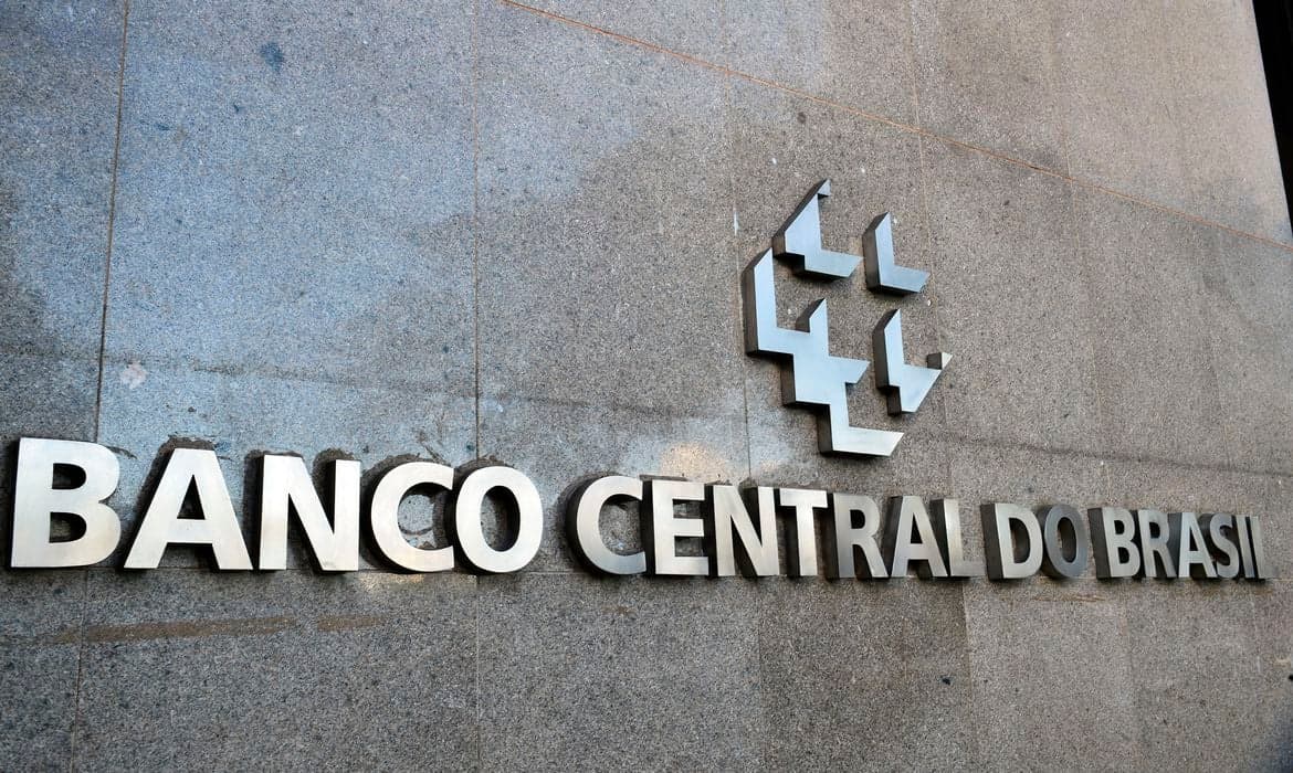 Mercado financeiro eleva previsão de inflação para 2026