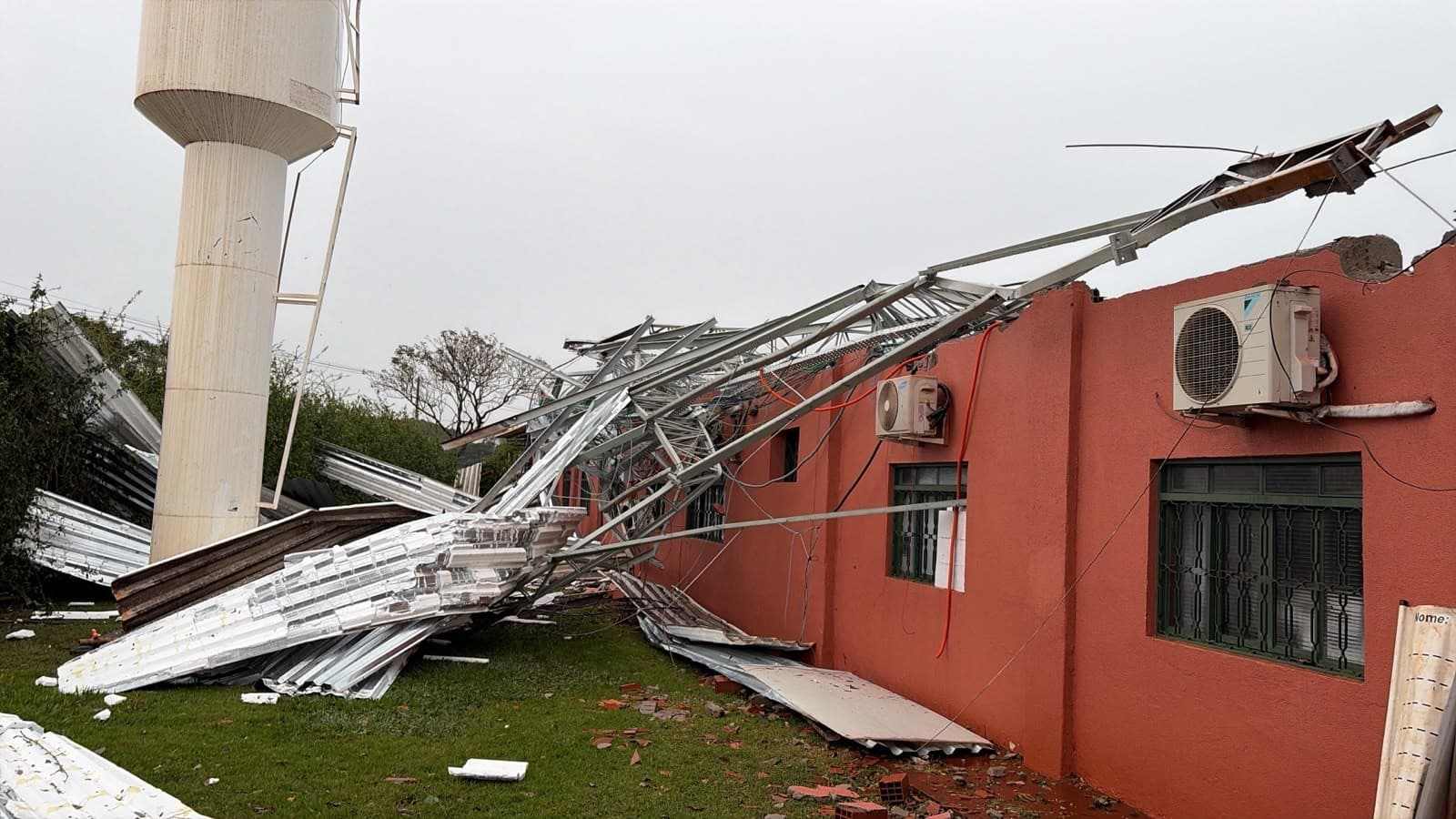 Tempestades danificam centro de pesquisa agrícola em Ribeirão Preto
