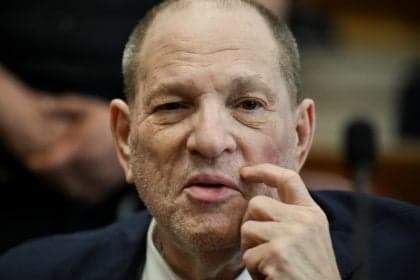 Julgamento de Harvey Weinstein é anulado após júri indeciso