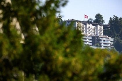Israel e Hezbollah acertam cessar-fogo após intensos confrontos