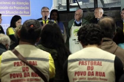 Nova política de saúde aborda atendimento a população em rua