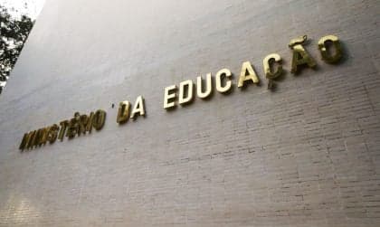 MEC lança app com 8 mil livros gratuitos para brasileiros