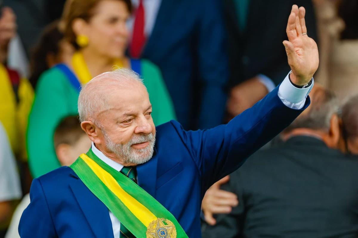Ministro destaca disposição do governo para servir após eleições de 2026