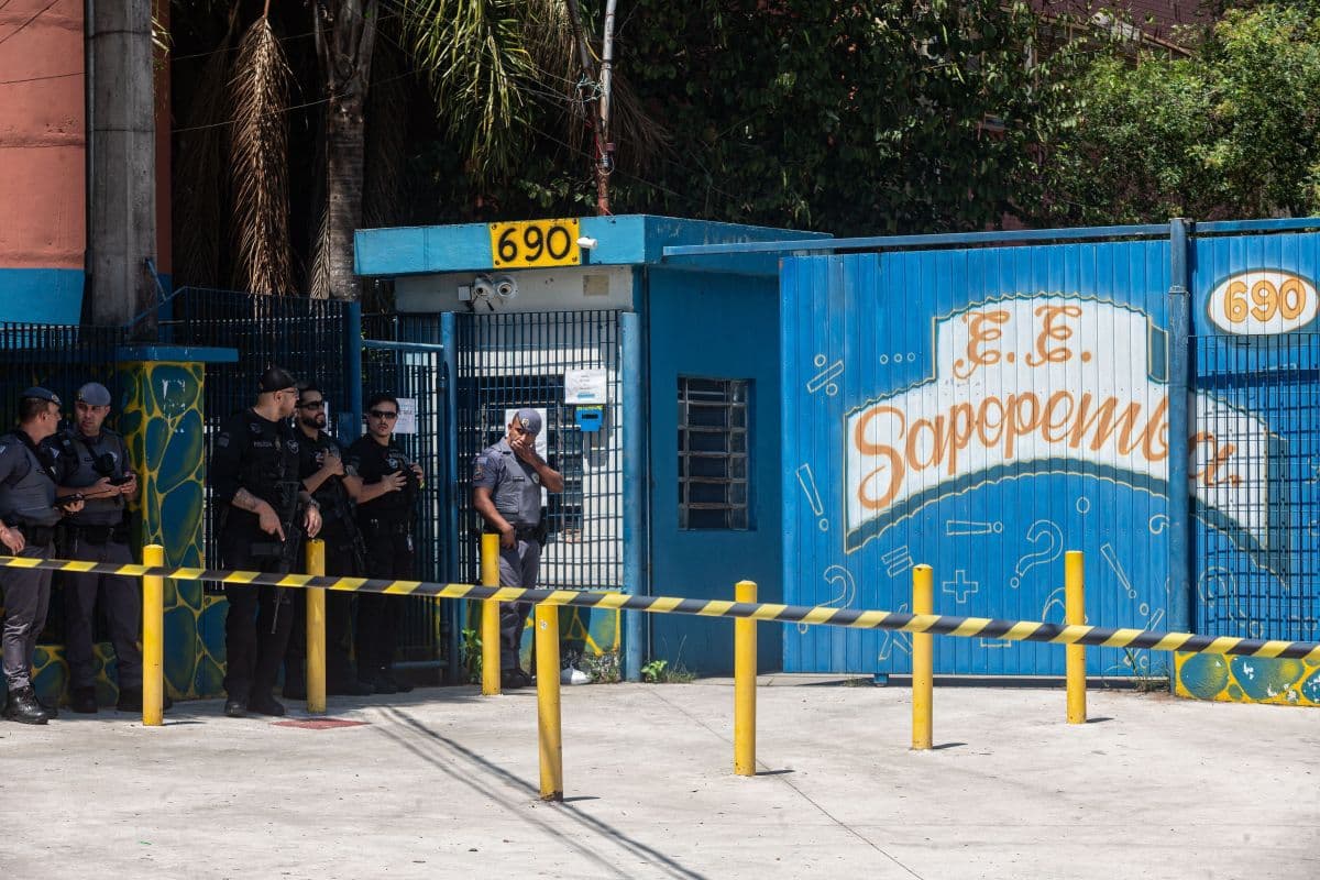 Jovem português condenado a seis anos por crimes em escolas no Brasil