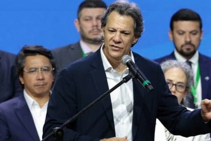 Haddad minimiza indefinição sobre vice em candidatura ao governo de SP