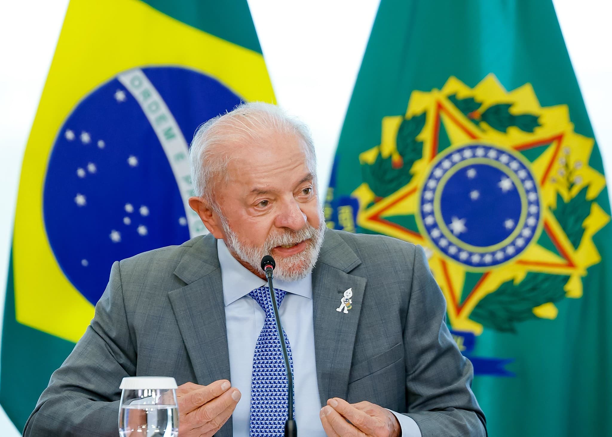Lula é criticado pela lentidão em combate ao crime organizado
