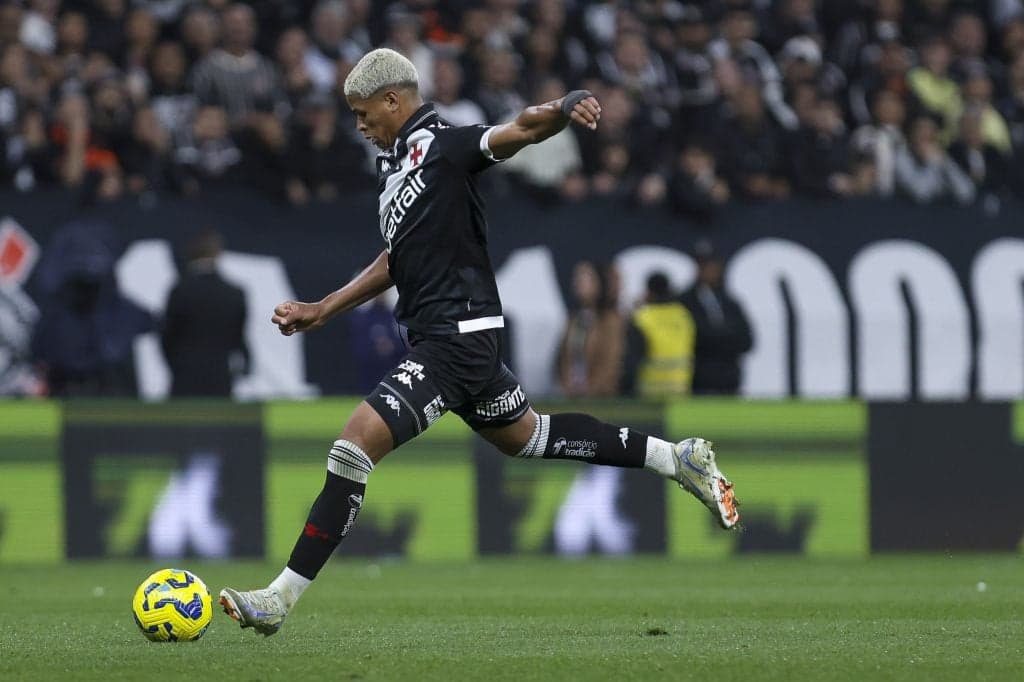 Cauan Barros sofre acidente e desfalca Vasco na semifinal contra o Boca Juniors