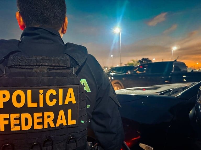 Polícia Federal apreende cargas adulteradas de soja em Paranaguá