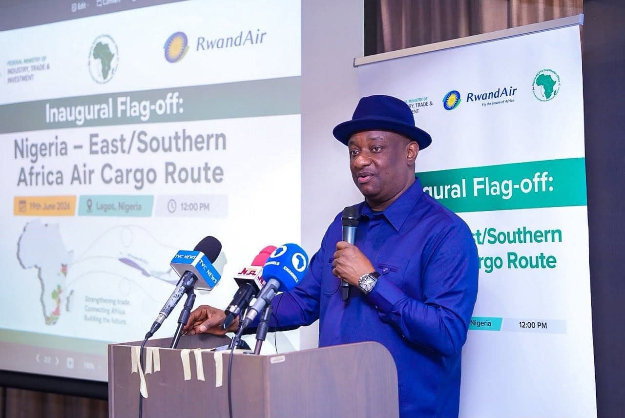 Avião da Força Aérea Nigeriana cai com 32 pessoas a bordo