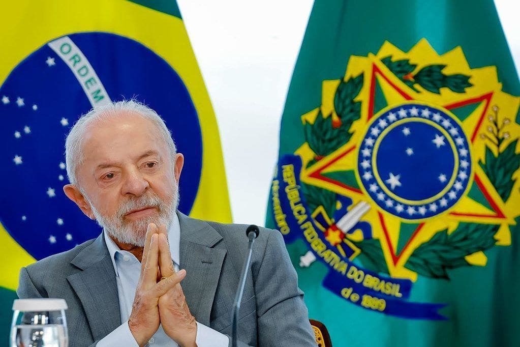 TSE desvincula canal de WhatsApp da campanha de Lula