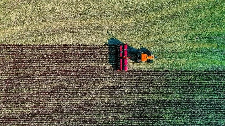 Tarifa de 25% dos EUA preocupa indústria brasileira de máquinas