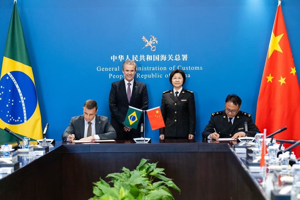 China libera exportação de carne bovina de três frigoríficos brasileiros