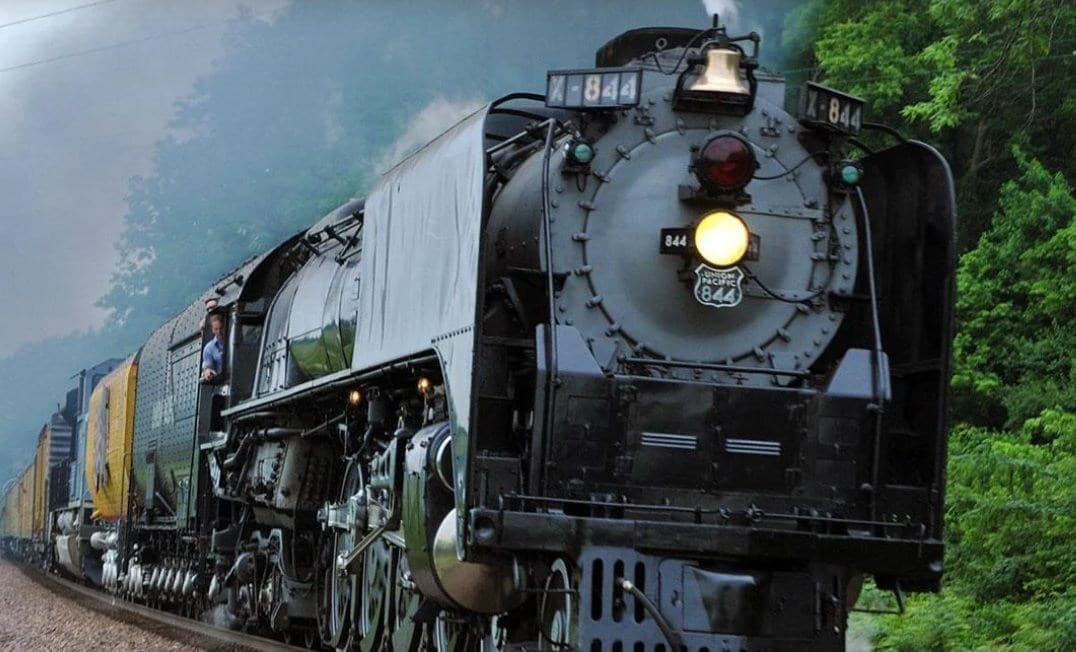 Locomotiva nº 844 da Union Pacific retorna aos trilhos após 6 anos
