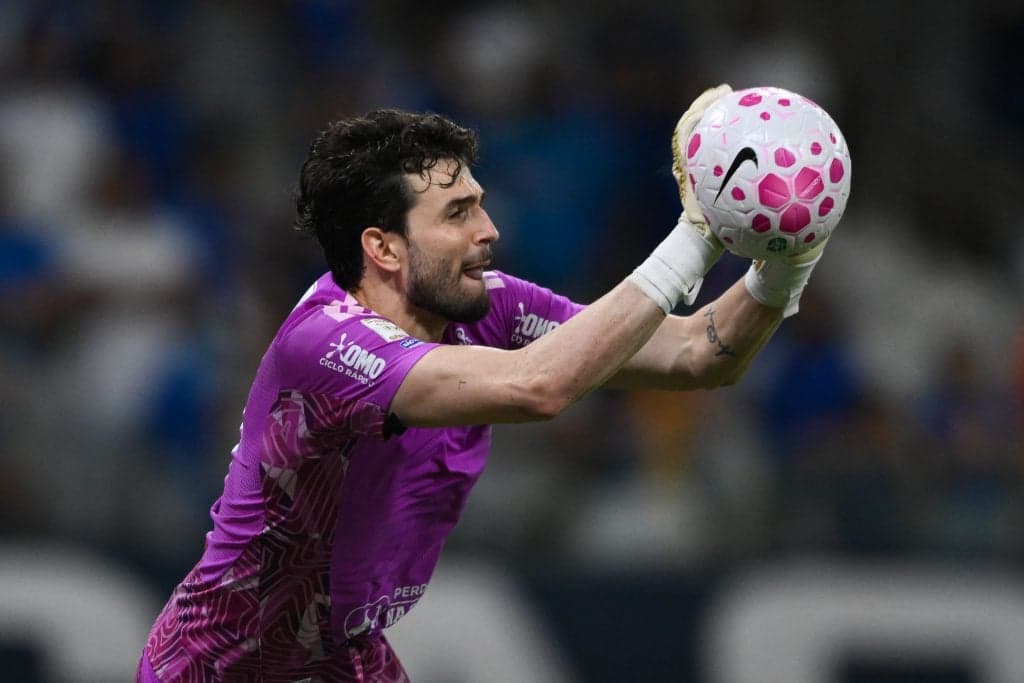 Cruzeiro encerra jejum de 11 jogos sem clean sheet ao vencer São Paulo
