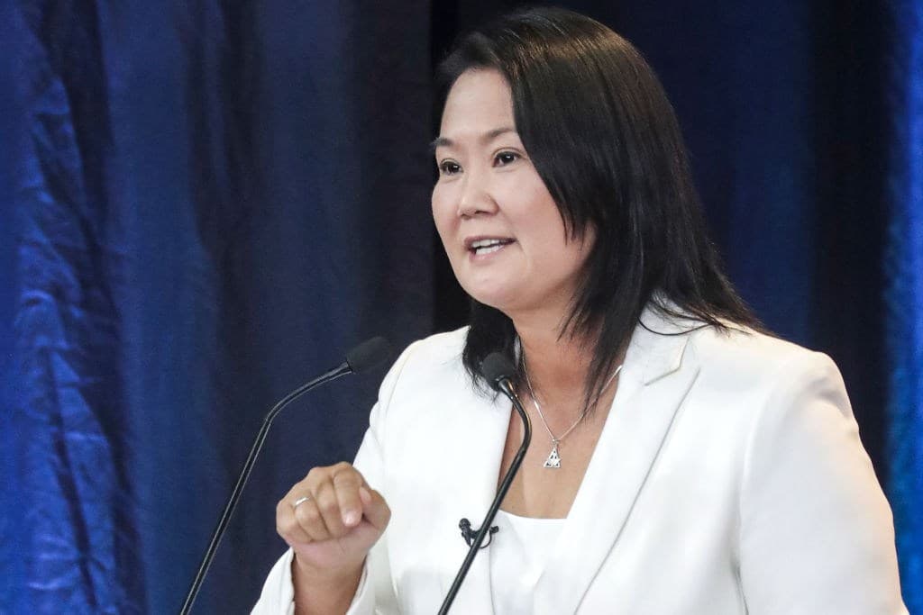 Keiko Fujimori assume presidência e destaca alianças regionais