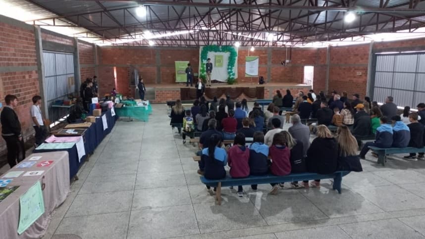 Jovens do Programa Crescer Legal destacam protagonismo em seminários