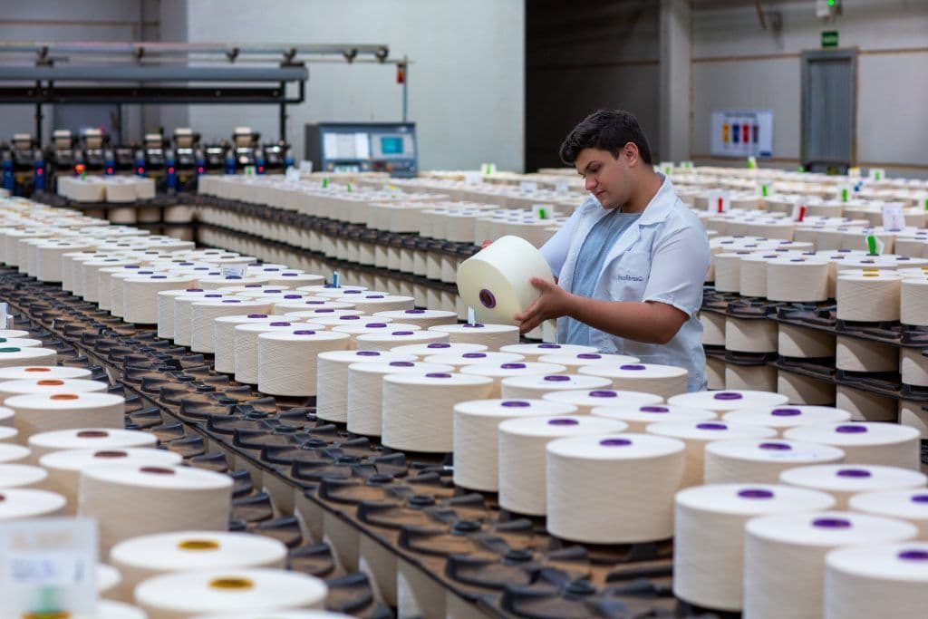 Empresas pedem igualdade tributária frente a plataformas estrangeiras