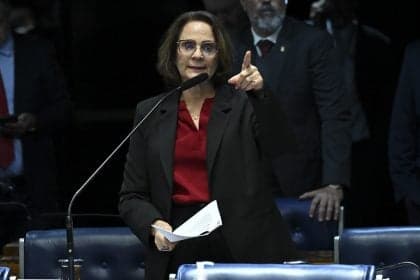 Senado aprova projeto que revoga resolução sobre aborto legal