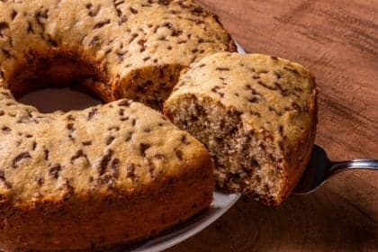 Aprenda 4 receitas práticas de bolo de liquidificador para o lanche