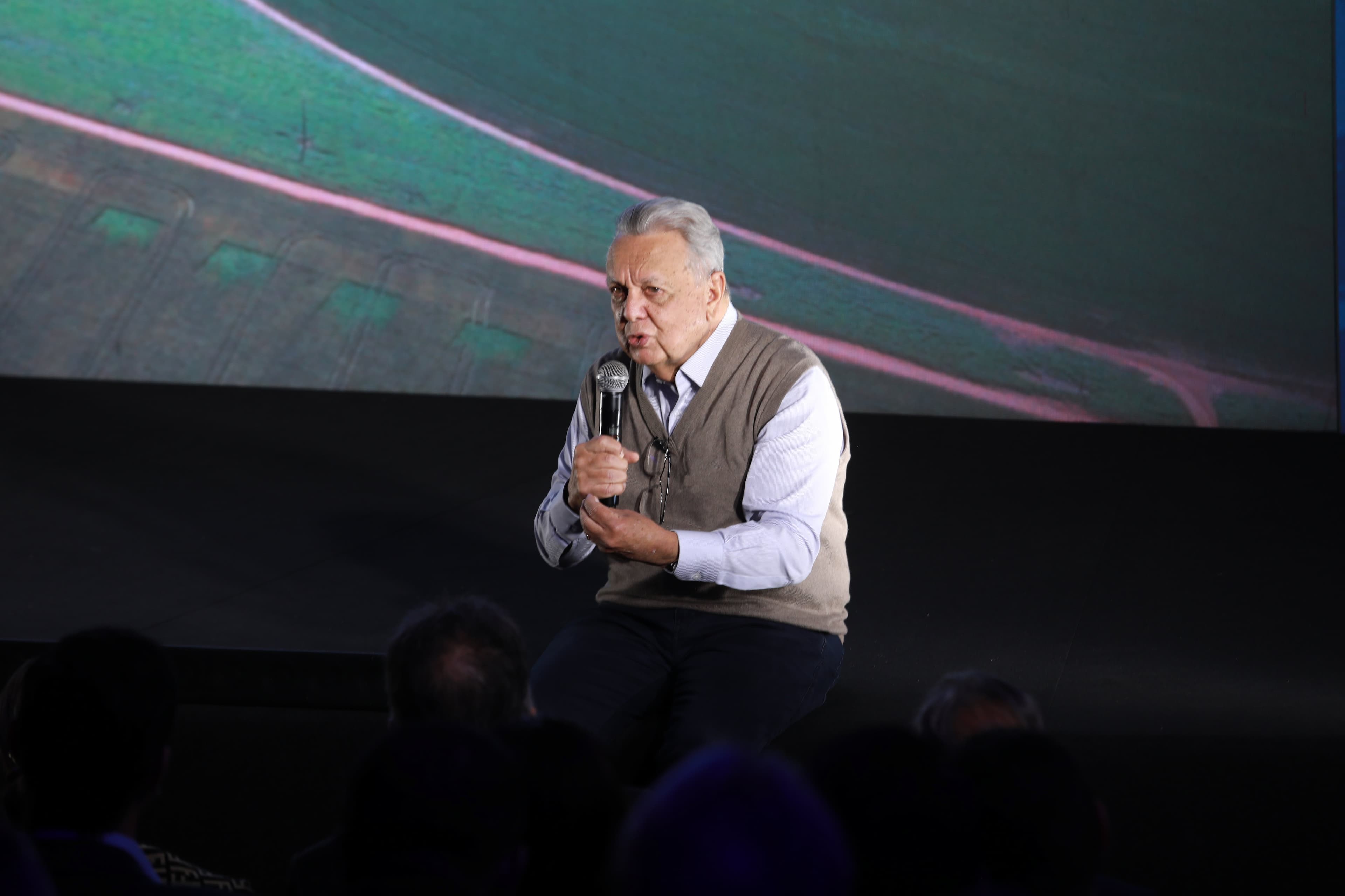 Roberto Rodrigues aponta desafios globais para segurança alimentar