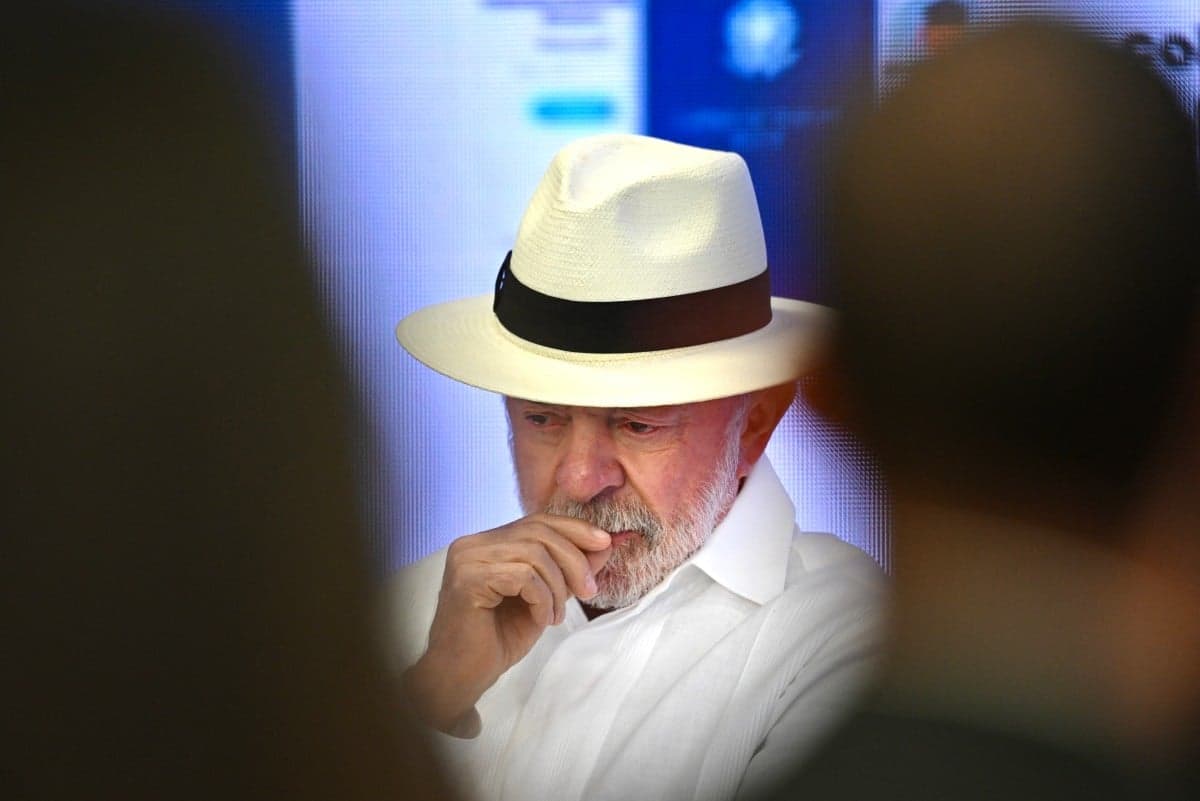 Polarização e isolamento marcam clube de tênis em Florianópolis