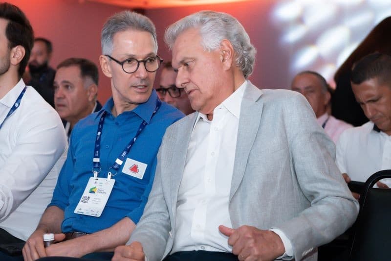 Caiado e Zema discutem aliança para candidatura em 2026