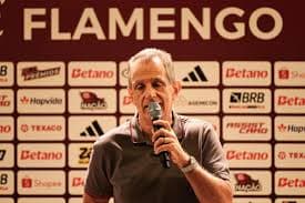 Samuel Lino é alvo de críticas nas redes sociais
