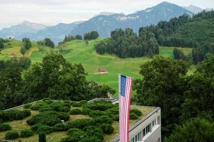 Irã interrompe negociações após ameaças de Trump sobre ataques