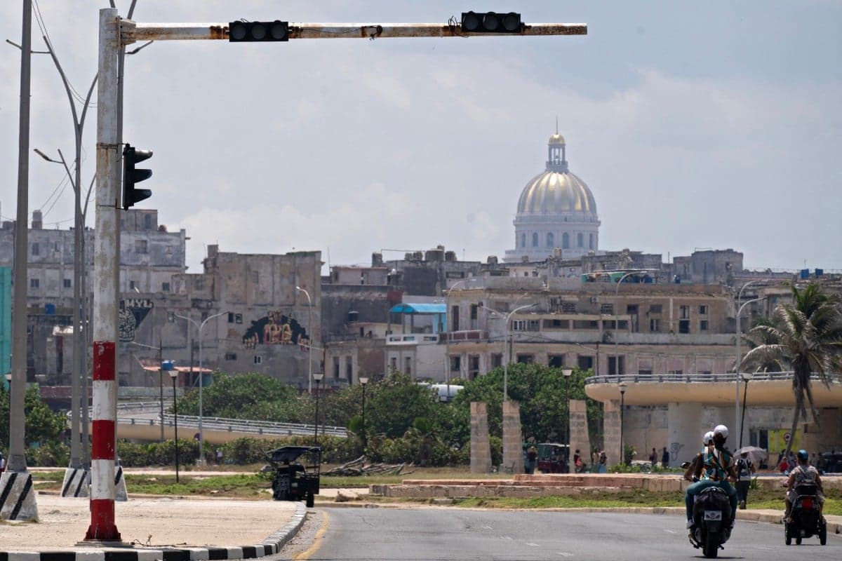 Cuba enfrenta terceiro apagão em dez dias devido a embargos