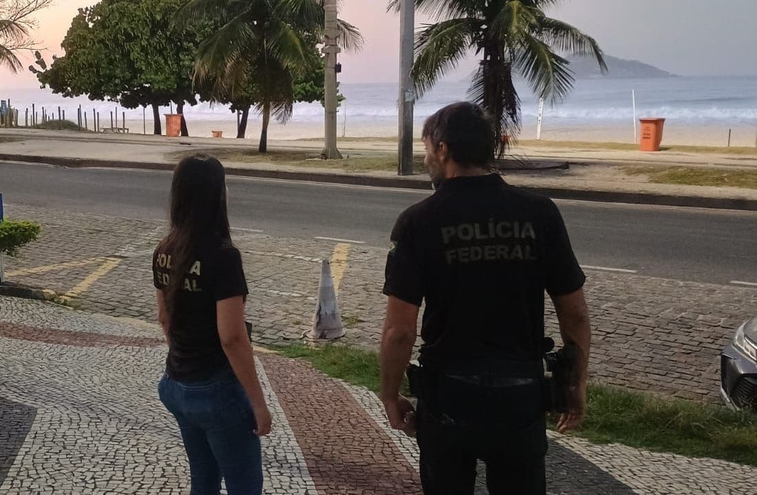 PF investiga danos ambientais na praia do Pepê, Barra da Tijuca